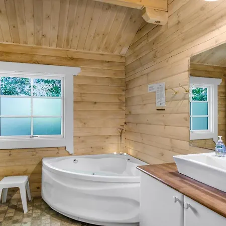 Holmegardsvej Ronne V Feriehus Rønne